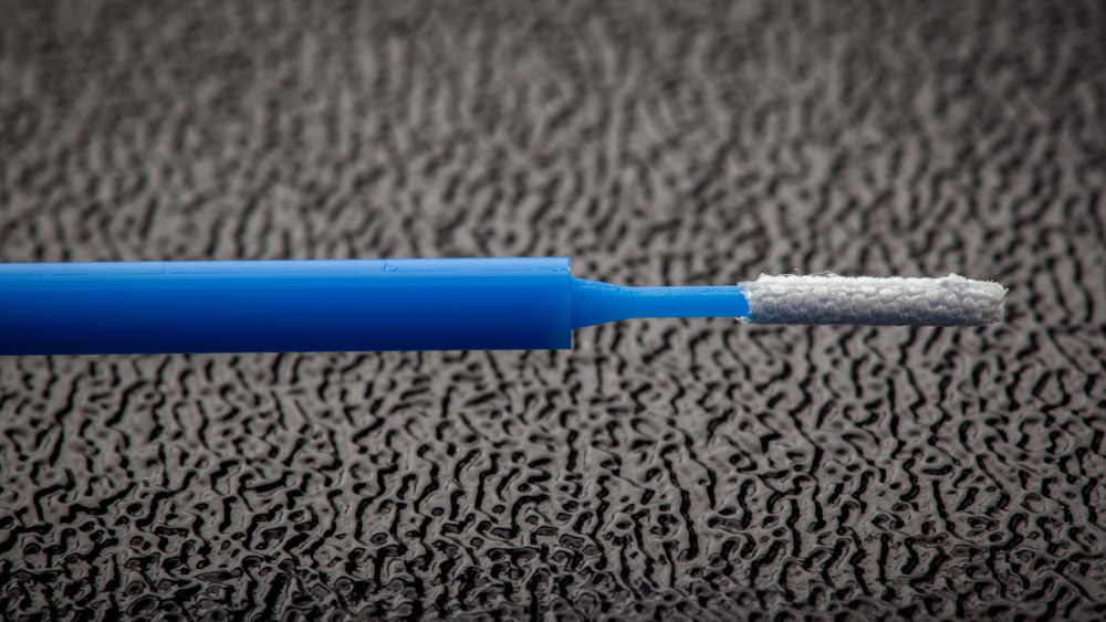 FoamTec HT1509C-500 MiraSWAB Close Up Swab Image